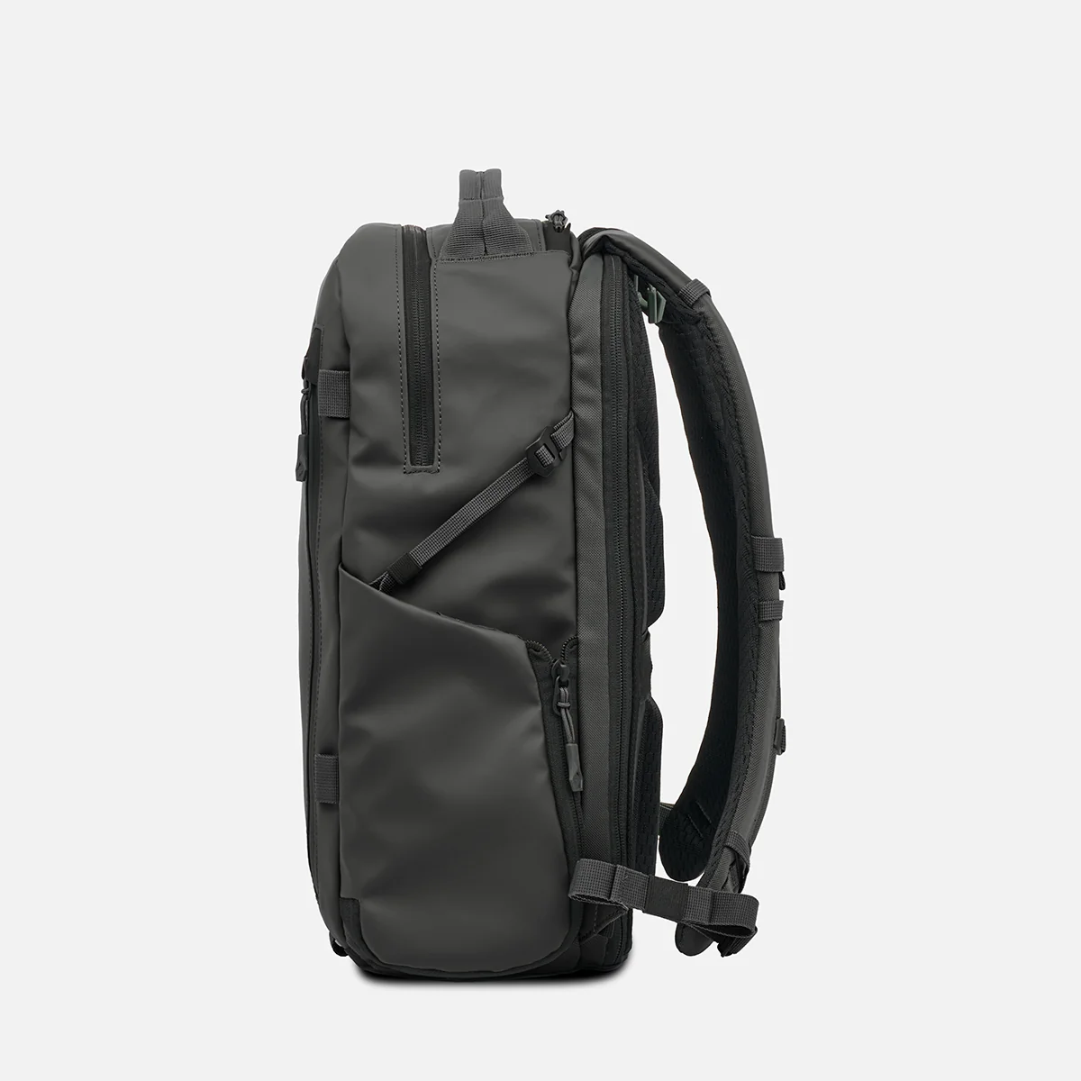 PRVKE Zip 31L in Black - Image 10