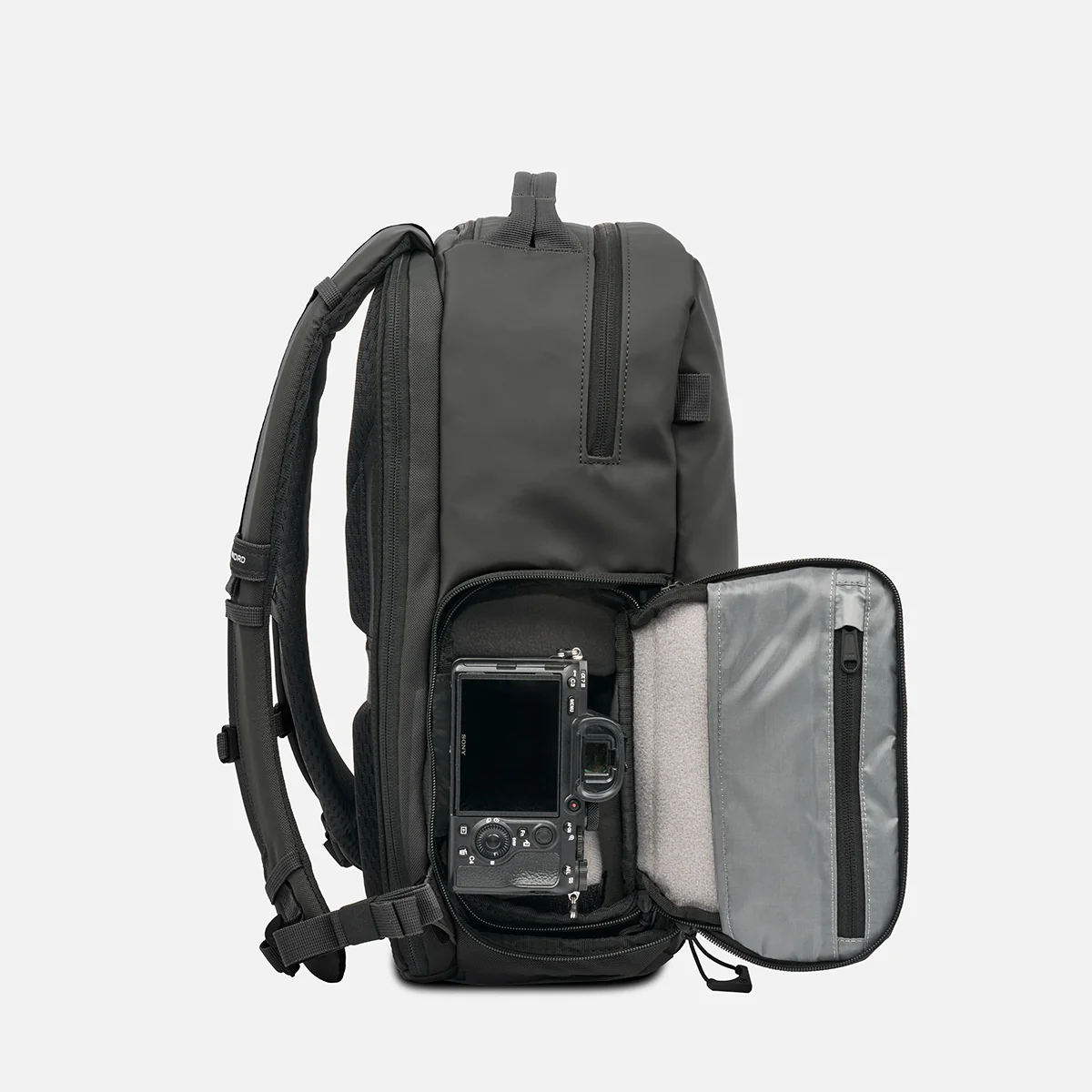 PRVKE Zip 31L in Black - Image 9