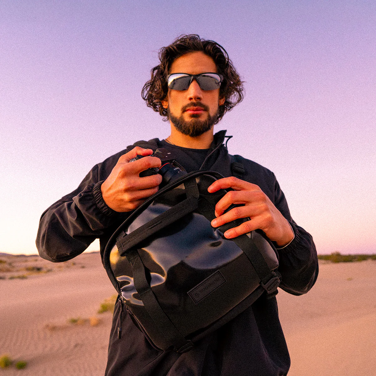 ROGUE 6L Sling in High-Gloss Black - Image 4