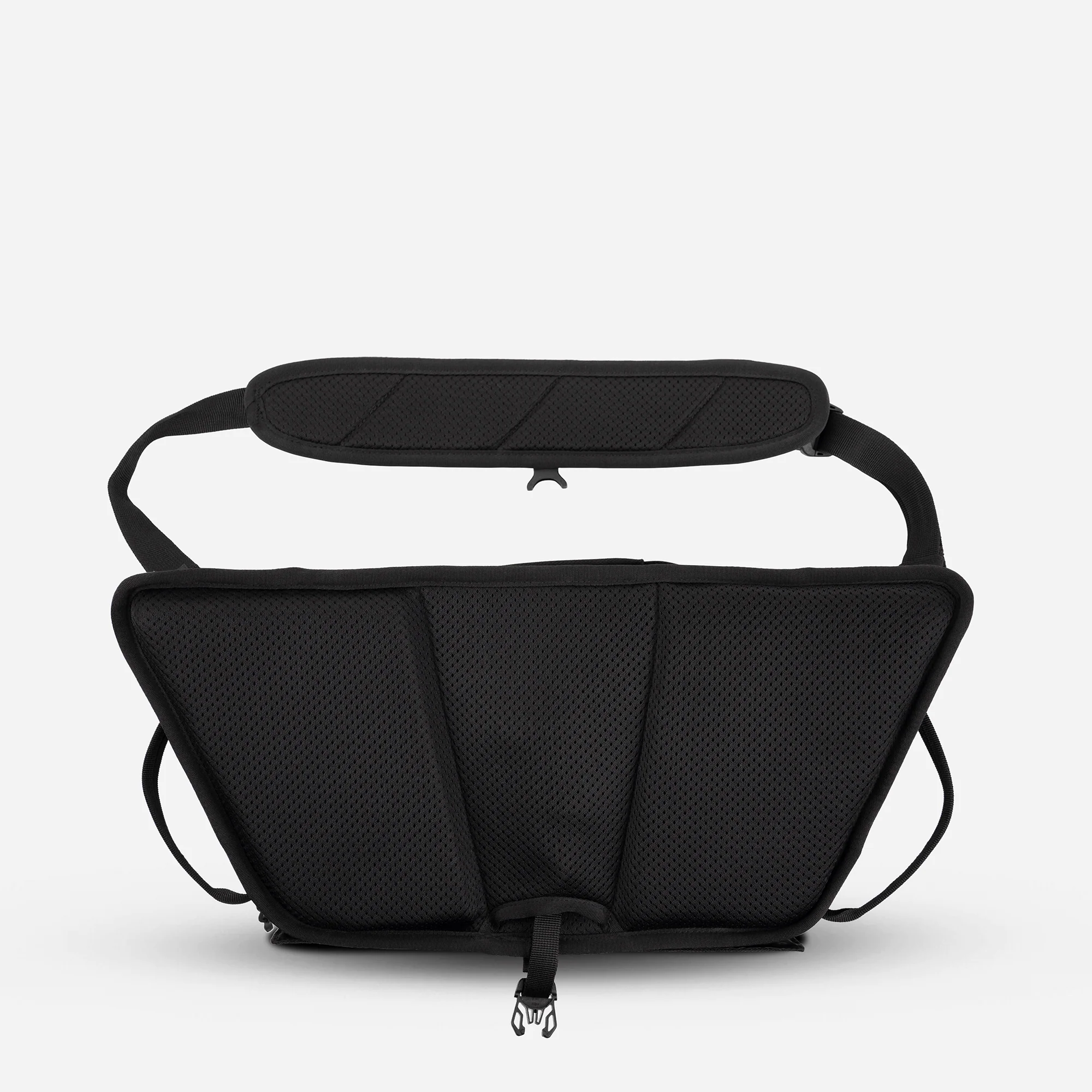 ROGUE 9L Sling V1 in Black - Image 7
